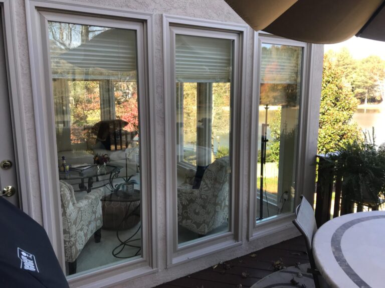 700 Series picture window - painted